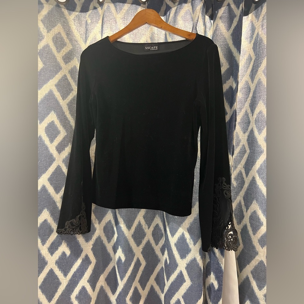Xscape Black Velvet Blouse with Lace Split sleeve Size L